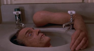 А что это папа с разборки целым пришел? Вот какой он быть должен был)))