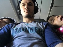 Если бы его соседками были кто-нибудь из этих...