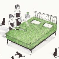 Вот эту совсем не догнал! Две девчушки, без труселей, выращивают газон на 2х спальной кровати!
Если готовят брачное ложе - то они лесбиянки?! 
Если не для себя - почему без трусов?