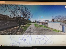Это лучшая дорога в городе, т.к проходит вдоль всего побережья. Остальные дороги в приоритете выглядят так....