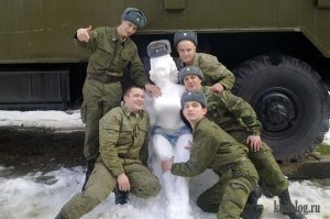 Кто в армии служил - то в цирке не смеется..