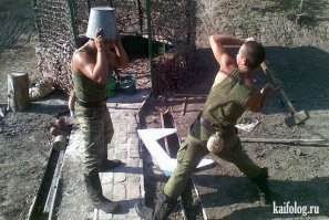 Кто в армии служил - то в цирке не смеется..