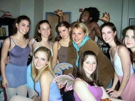 15 самых забавных фото с неожиданными персонажами, которые их «испортили»