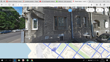 Вот моя квартира. Окно напротив камина, а слева полукруглая башенка