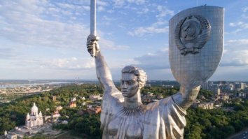 Как выглядели 20 всемирно известных сооружений во время строительства