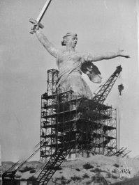 Как выглядели 20 всемирно известных сооружений во время строительства