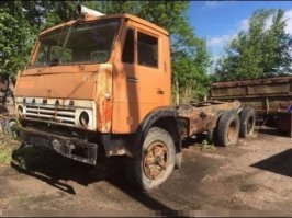 Вот, смотрите, что я сделал. Купил старый ржавый КАМАЗ и отреставрировал его. Сделал лучше.
Процесс описывать не буду, это никому не интересно. 
Вот, что у меня получилось.