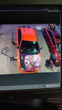 Изображения на капотах