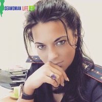 не первый раз на фишках вижу... красивая, конечно очень, но тут не в тему...