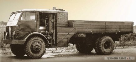 Грузовик - паровоз НАМИ-12.