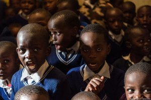 Они там у неё в очереди уже стояли, ждали прост, когда откроется....