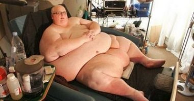 а не поехать ли мне жить в Дубай...