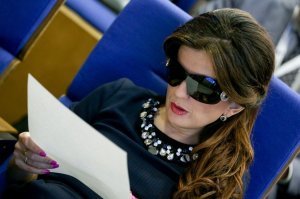 у Дианы Гурцкой спроси