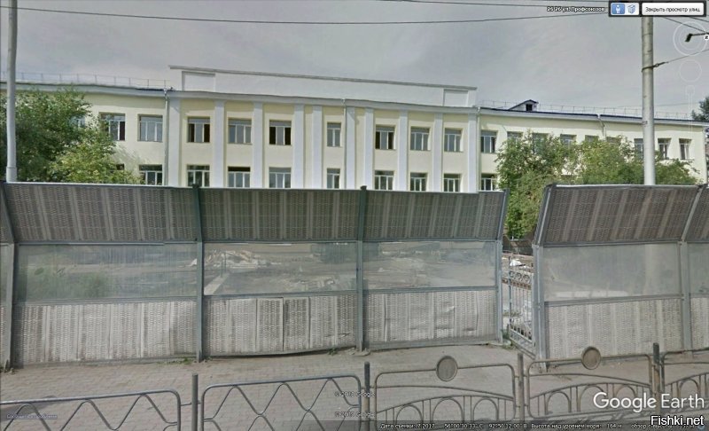Капец, на фото здание, один в один моя родная 28-я школа (сейчас лицей №28) в г. Красноярск
