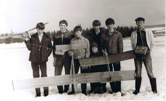 Сам когда то ходил в такой кружек при Доме пионеров.;)