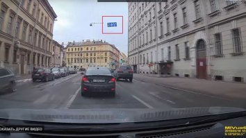 Ну если бы ты внимательно смотрел, то бы понял ;)
Даю картинку