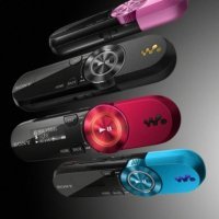 Мда, с чегой-то у Сони Валкман странная форма? по мне так просто идеальная штуковинка для прослушивания музыки-радио....