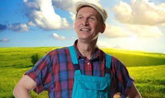 ... у каждой американки есть муж у которого есть друг спасатель!!!! 
... у каждой россиянки есть муж или сосед :sticker :)