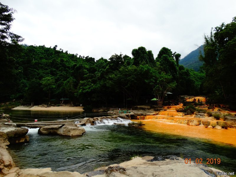 Водопад Янг бей Вьетнам