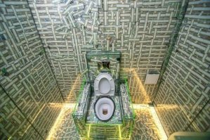 Ванные комнаты и туалеты, дизайнер которых явно был не в себе