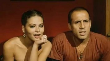 Орнелла Мути и Адриано Челентано.

Она всегда фифа, а он бандюган... =)))