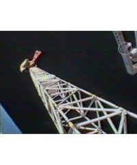 СССР уже канул в пучину, но его знамя ещё долго реяло на "Мире" над миром.