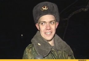 Падает только со столба она, если ей приходит на помощь какой - нибудь супер - хироу ...