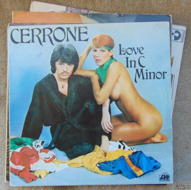 Кто в дискотеках в конце 70-х работал, тот, конечно, этот альбом помнит. Вот, недавно в Бельгии за еврик прикупил. Понастольгировать. Как его только не называли. Цирон, например. Но фамилия итальянская, поэтому и Черроне...