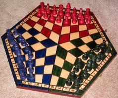 Шахматы бывают разные...
Черные, синие, красные...