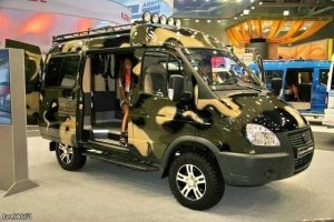 У Вас версия для Тихоокеанского региона: Японии и Австралии. С правым рулем и дверью слева.

Вот отечественная модификация