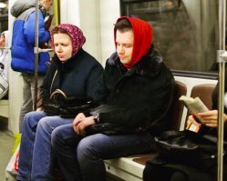 А как же полная версия?
Пародия от самого Харламова и его ФШмастерство, подписанное им же  "едем с сестрой на работу"?