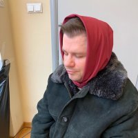 А как же полная версия?
Пародия от самого Харламова и его ФШмастерство, подписанное им же  "едем с сестрой на работу"?