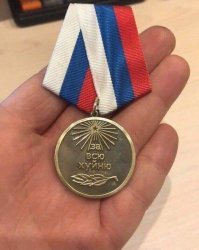 Всех мудилов,которые влезают в колонну тяжелой военной техники,наградить и снова призвать в ВС.