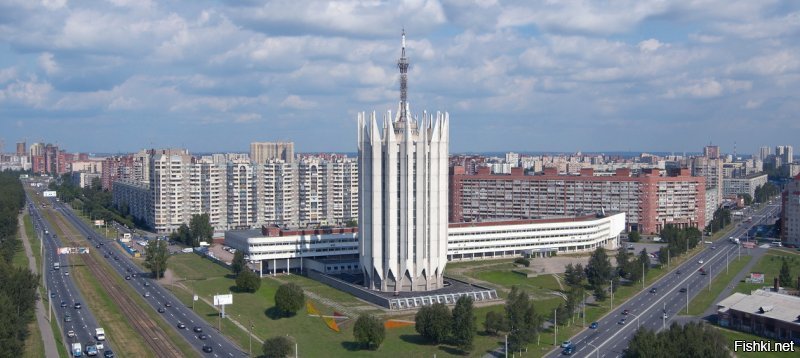 В Ленинграде была и есть сейчас еще вот такая башня.НИИ робототехники.