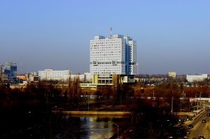 А у нас такой торчит. В эксплуатацию так и не введён.
