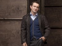 Константин Хабенский испытал личное горе   от онкологии у него умерла супруга, которая незадолго до развития болезни родила ему ребенка. Актер всеми силами старался помочь своей жене выкарабкаться: он определял ее в дорогостоящие клиники, тратя на лечение все свои гонорары. Он продал жилье, залез в долговую яму и все это ради того, чтобы спасти свою супругу. Однако даже лечение в Лос-Анджелеском медицинском центре не помогло побороть рак, и в 2008 году Анастасия Хабенская ушла из жизни… Сегодня актер живет в обычной квартире и почти все свои заработки жертвует на благотворительность