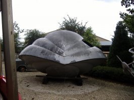 Одна из тарелок сейчас в плачевном состоянии правда, вторая более менее.