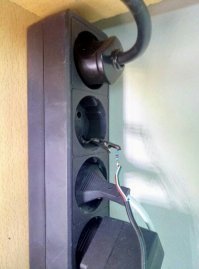 А тут то что не так? Ну нужно было человеку отдельно временно землю кинуть. Как по другому то?