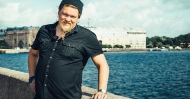 Серёга и Райво (Вилле) из "Особенности национальной охоты"