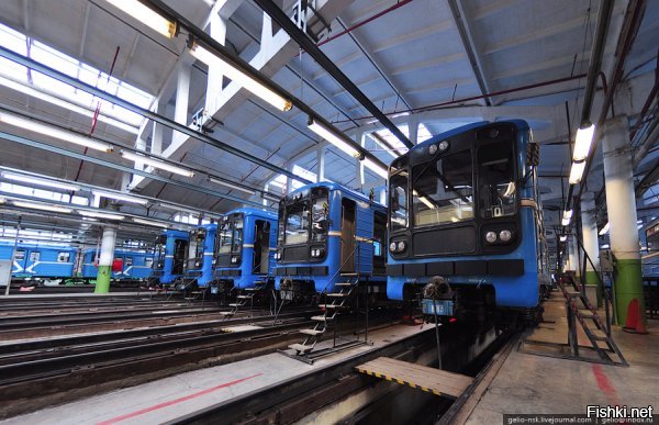 Вы в метро Нового Йорка были? Похоже нет ибо сравнение с Московским будет не в пользу последнего, мягко говоря.

На счёт тезиса "Москва - не Россия" вы уже смешны с этим тезисом, уже жаль вас либероту тупоголовую. В России есть и другие крупные города и метро в них тоже в разы приличнее американских подземок.

Метро Чикаго:




Метро Екатеринбурга:





Уймитесь уже, завязывайте. Анаконда сдохла, а если отьехать на 1000км от Москвы вы увидите отличные дороги и прекрасные города.

Трасса "Каспий" 1500км от Москвы.


Трасса "Дон" 1000км от Москвы.


Курск-Воронеж


И т.д. и т.п. Дороги строят хорошие и отличные, развязки ляпают прекрасные.

"Москва не Россия"


"Питер не Россия"


"Новосибирск не Россия"


"Екатеринбург не Россия"


"Краснодар не Россия"


"Челябинск не Россия"


... и т.д и т.п. и где же бл..ть по вашему Россия? В америке?

Задолбали своим тупым нытьём! Лечитесь!