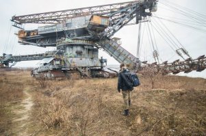 Эта штука немецкая - Tagebergbau-Ausrüstungen, Krane und Förderanlagen, а не из Мариуполя!