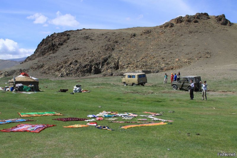 Ещё несколько фото, Улгий и окрестности.  На первом фото мечеть, потому что в Улгии живут не столько монголы, сколько казахи.