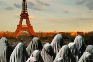 В Париже отпразднуют 130-летие Эйфелевой башни