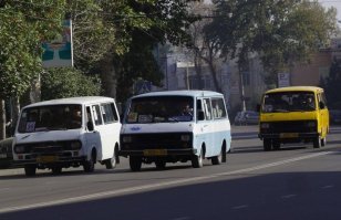 вот бы ещё покататься на всех этих автобусах, протестировать, так сказать....
а вот это мой любимый общественный транспорт в детстве- проезд 15 копеек