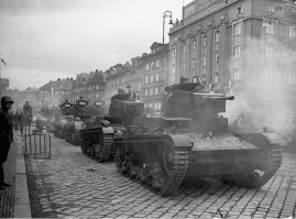 Это про Литву в 1919 году, территорию которой оккупировала Польша?
Или про Украинскую Народную Республику (УНР) в 1920 году,территорию которой оккупировала Польша?
Или это про Чехословакию в 1938 году, территорию которой оккупировала Польша, что-ли?
Или про планы на дальнейшую оккупацию?
Что, там в польской литературе пишут:

"Декабрь 1938. Из доклада 2-го отдела (разведывательный отдел) главного штаба Войска Польского : "Расчленение России лежит в основе польской политики на Востоке... Поэтому наша возможная позиция будет сводиться к следующей формуле: кто будет принимать участие в разделе. Польша не должна остаться пассивной в этот замечательный исторический момент. Задача состоит в том, чтобы заблаговременно хорошо подготовиться физически и духовно... Главная цель - ослабление и разгром России". (см. Z dziejow stosunkow polsko-radzieckich. Studia i materialy. T. III. Warszawa, 1968, str. 262, 287.)"

Польские танки на территории побежденной Чехословакии. 1938 год.