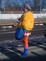 Как в том раскрашенном Штирлице: "Разведчик не сразу заметил жену". :))
