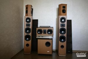 А у меня домашний кинотеатр samsung мощностью почти на киловатт , пианино это конечно хорошо ,но slipknot и sepultura эффективнее ))) проверенно на соседях