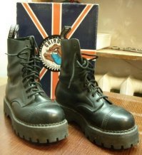 а мои эмигрировали в гриндерсы......дизайнер - зверюга безжалостная