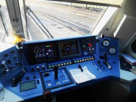 Это в современных локомотивах как в самолете.