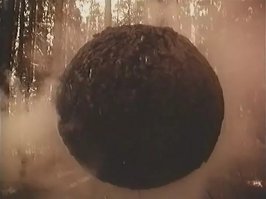 Фильм "Посредник " напомнило :